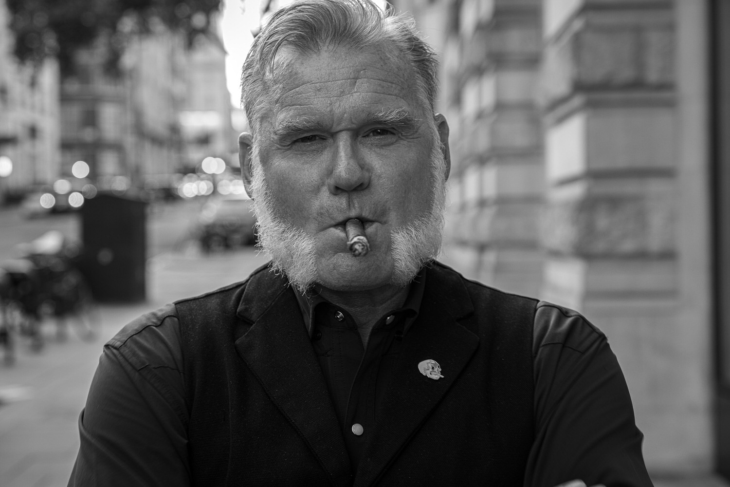 Rock and Smoke - Metallica, Motorcycles And The Craft Behind Cigars