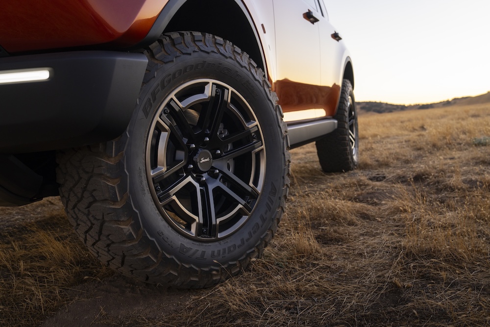 Scout: An Off-Road Icon Reborn 9 Scout Traveler Exterior MNR 0105