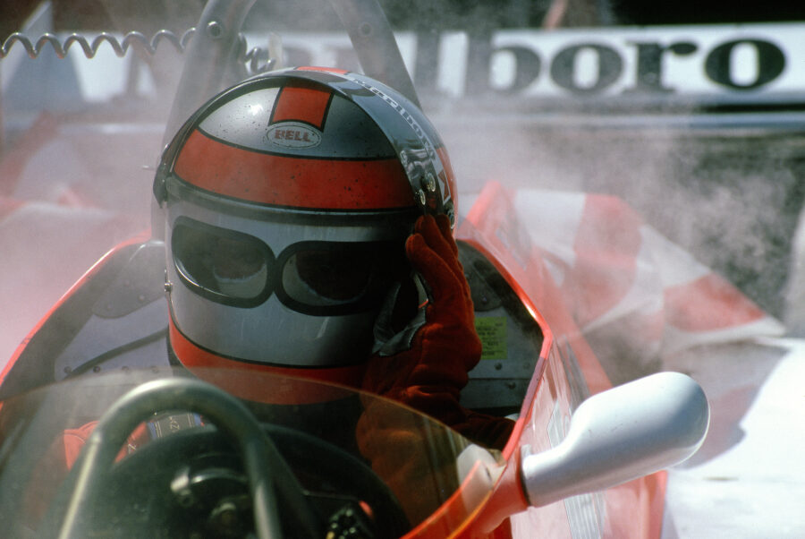 02-lb-1980-670-john-watson-mclaren-m29_coated-4