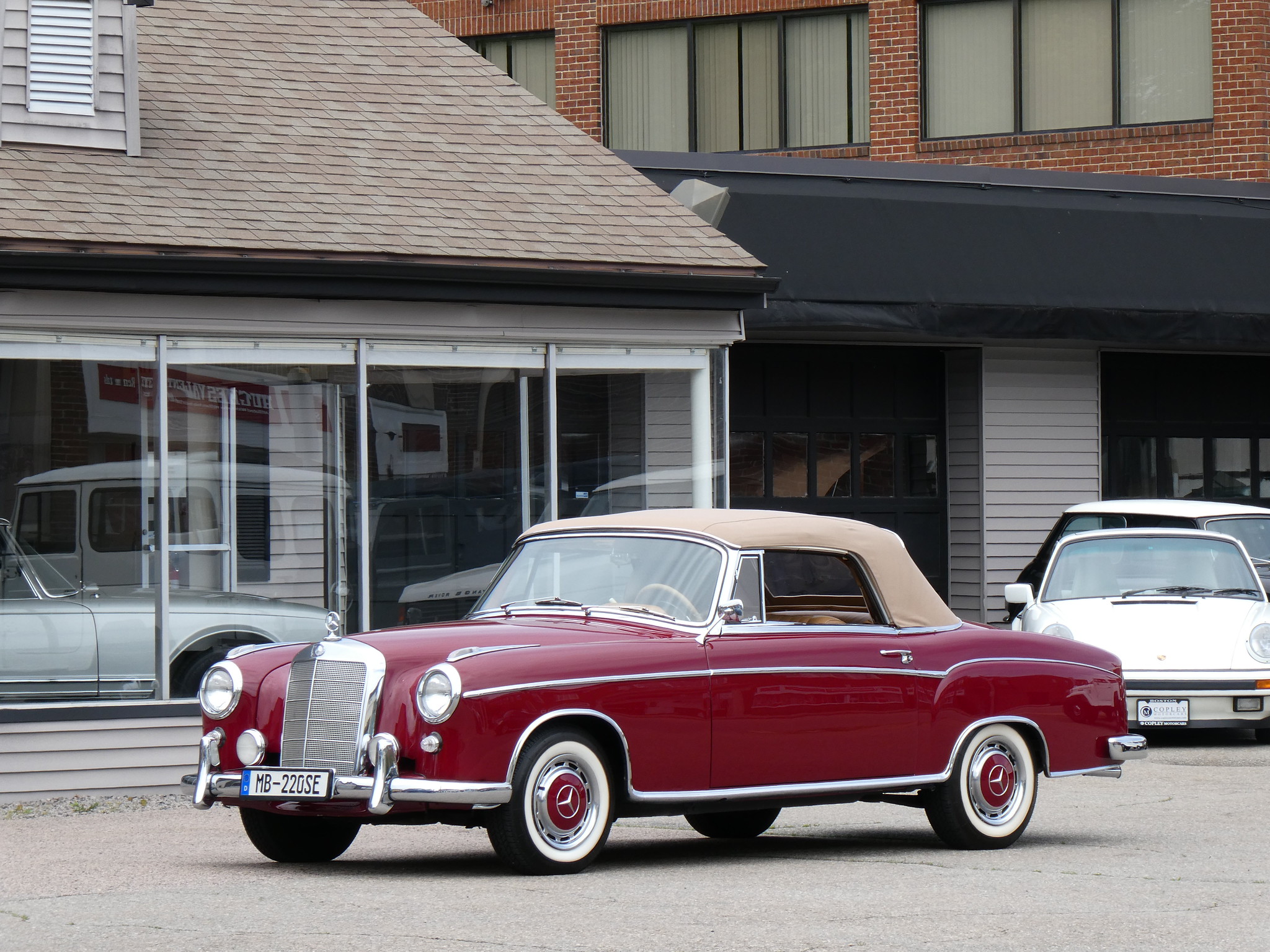 1960 Mercedes Benz 220SE Ponton Cabriolet 3 17 2