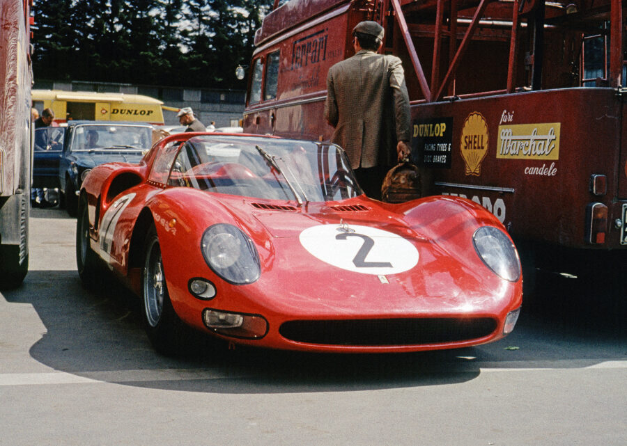 52-nr-1965-001-mike-parkes-and-jean-guichets-ferrari-275-p2_coated-4