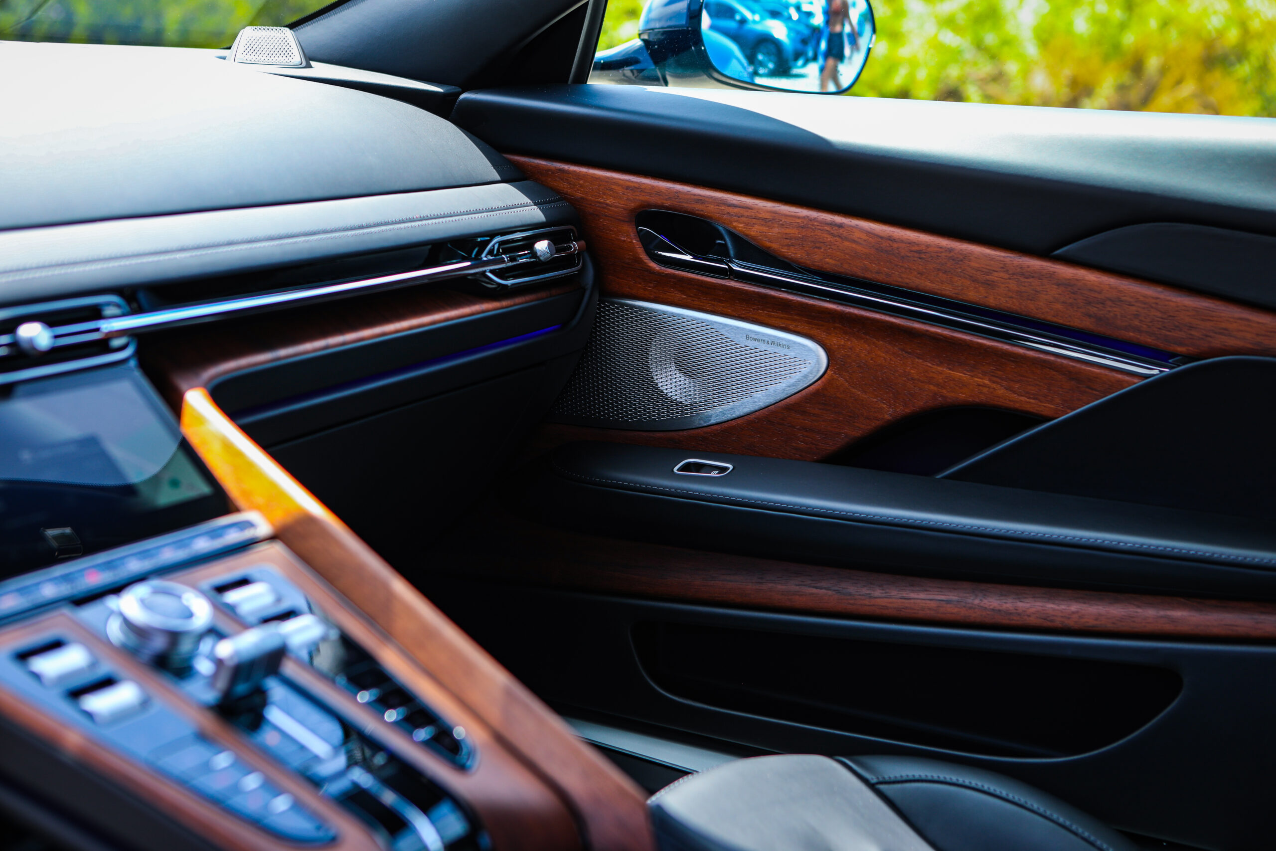 Aston Martin Newport Beach Heritage Edition Collection 5 scaled