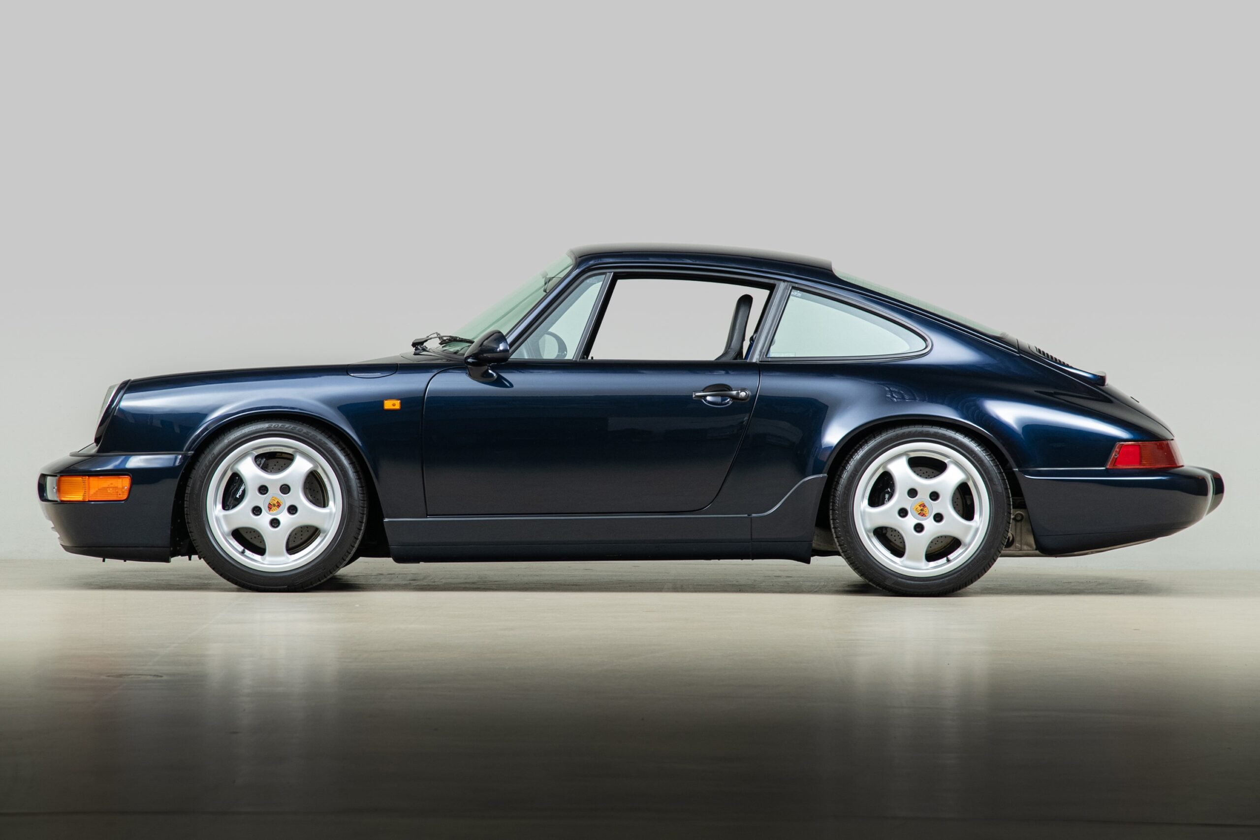 1992 Porsche 911 Carrera RS 3 12 scaled