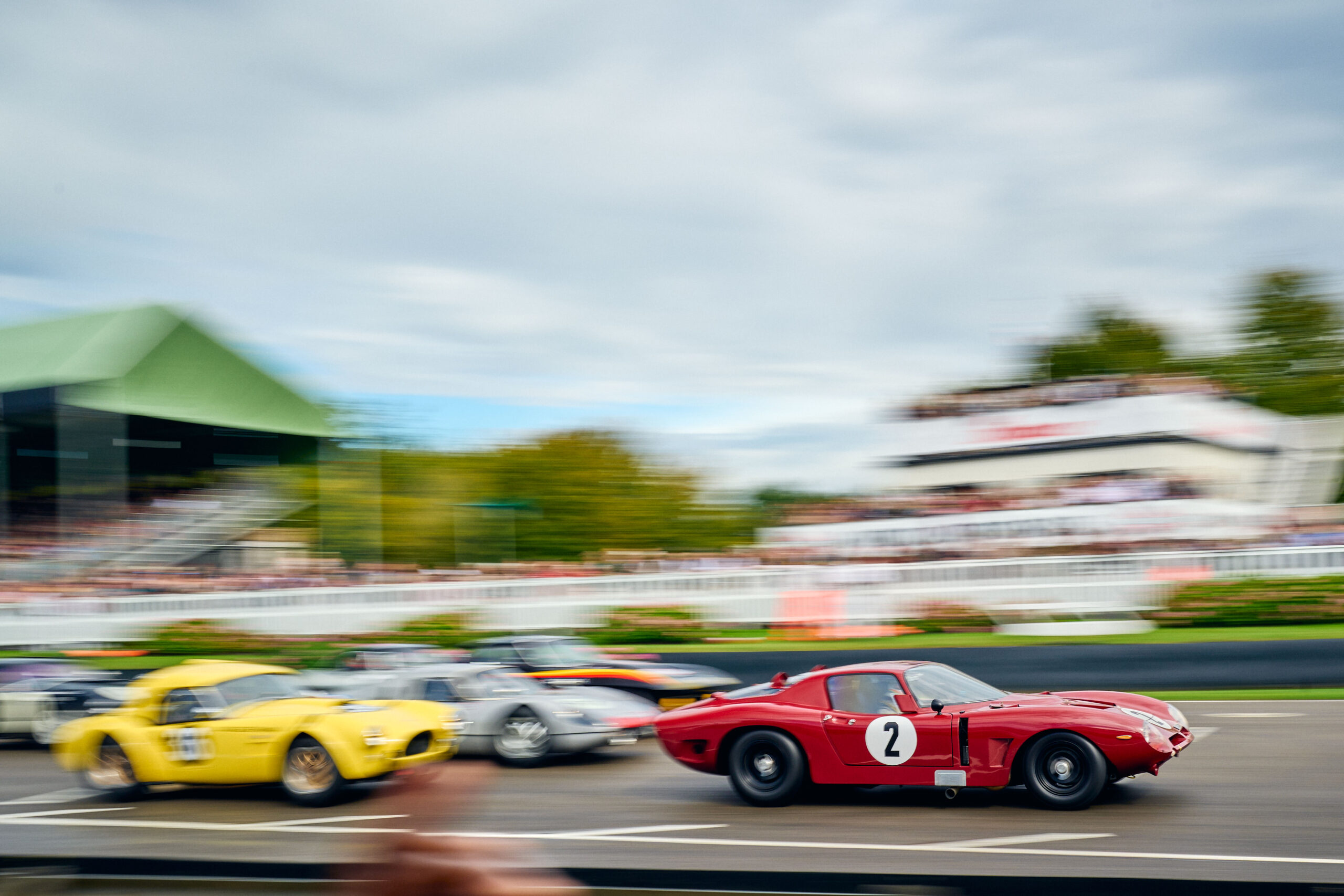 The 2026 Goodwood Revival Highlights 10 On track action at the 2024 Goodwood Revival. Ph. by Dominic James scaled