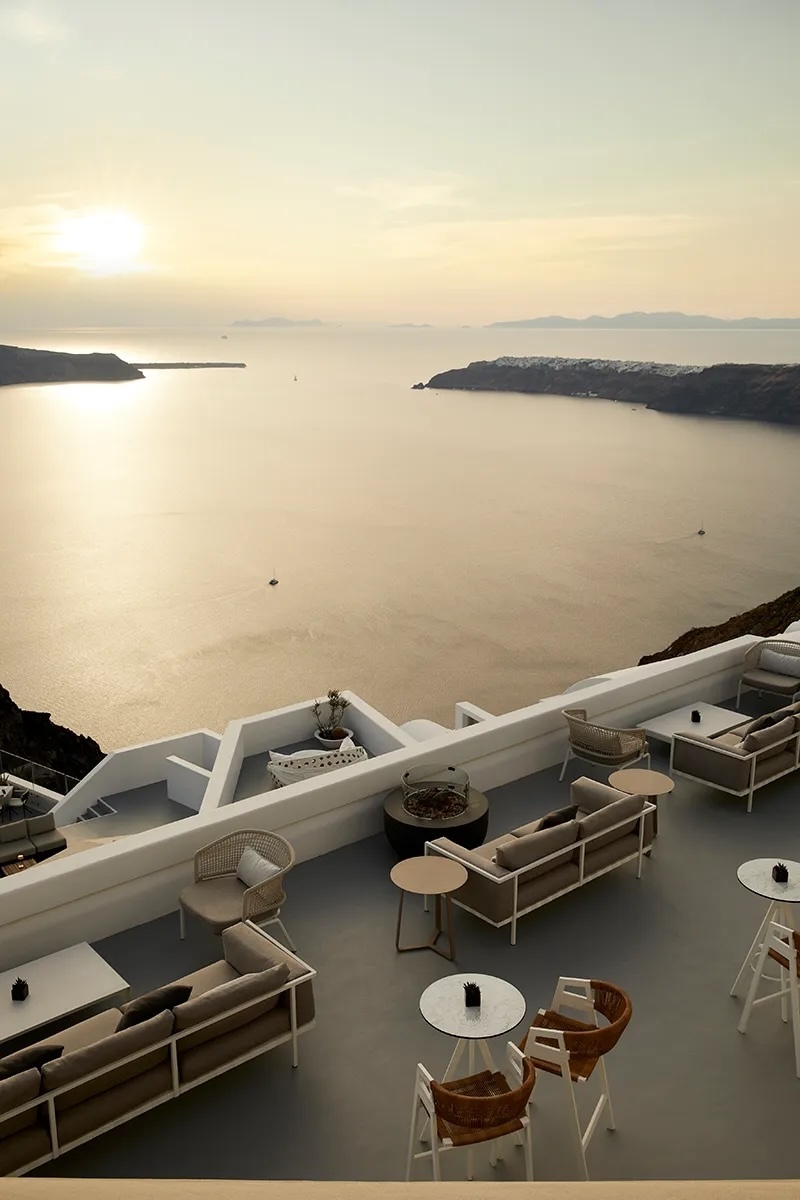 Grace Boutique Hotel Santorini 8 SAN Dine 363 Bar 2024 5 3.jpg