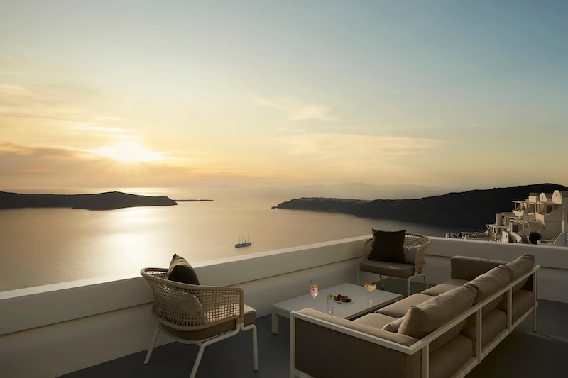 Grace Boutique Hotel Santorini 9 SAN Dine 363 Bar 2024 9 1.jpg