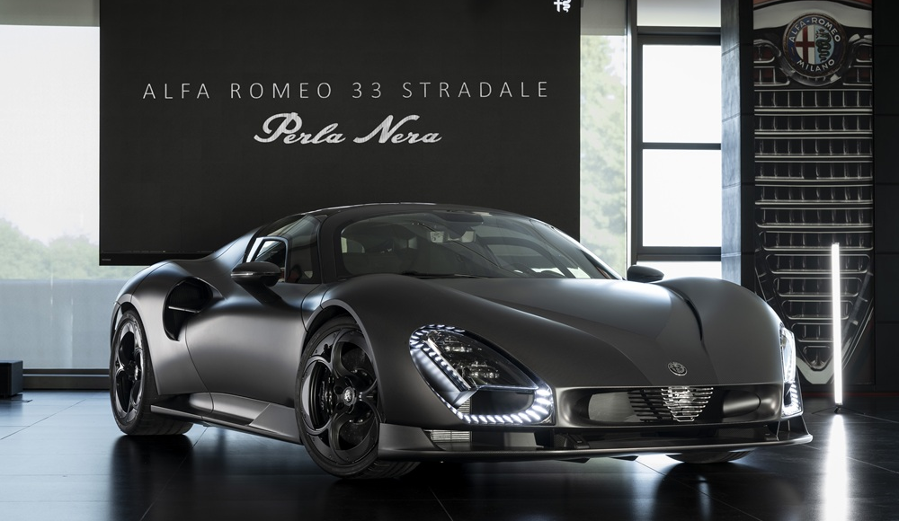 Alfa Romeo 33 Stradale Perla Nera® Unveiled