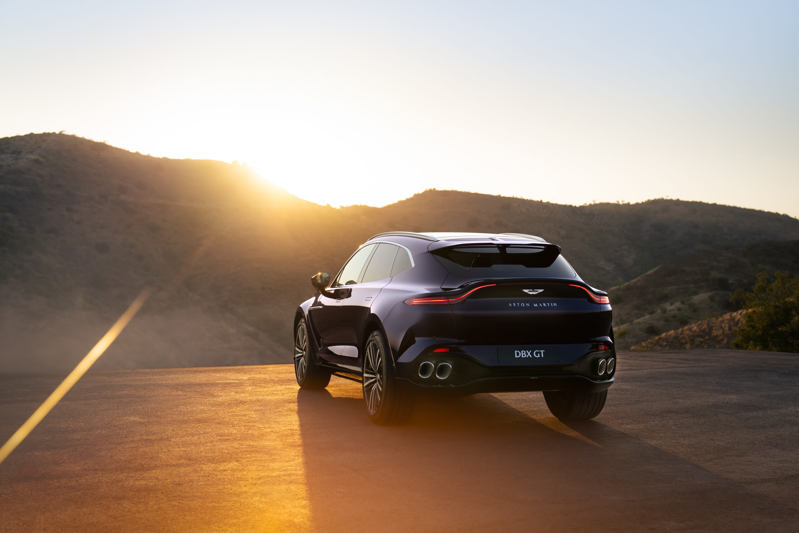 Aston Martin DBX GT 17 scaled