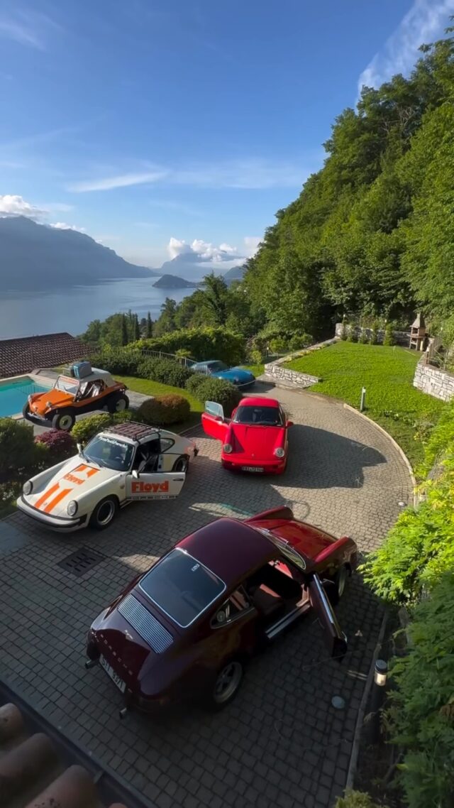 Driveway of dreams
Roadtrip with @pizzapastaporsche
Cars by @build2sample
Video by @lifeof.benjamin 

#porschemoment #porsche911
#porscheclassic #porscheclub #porschelove #porschelife #classicporsche #vintageporsche #aircooled #aircooledporsche